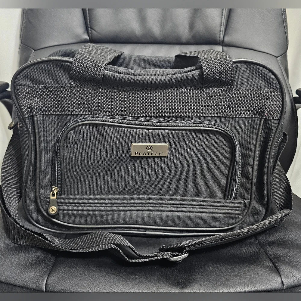 Protege Black Travel Carry-on bag Unisex